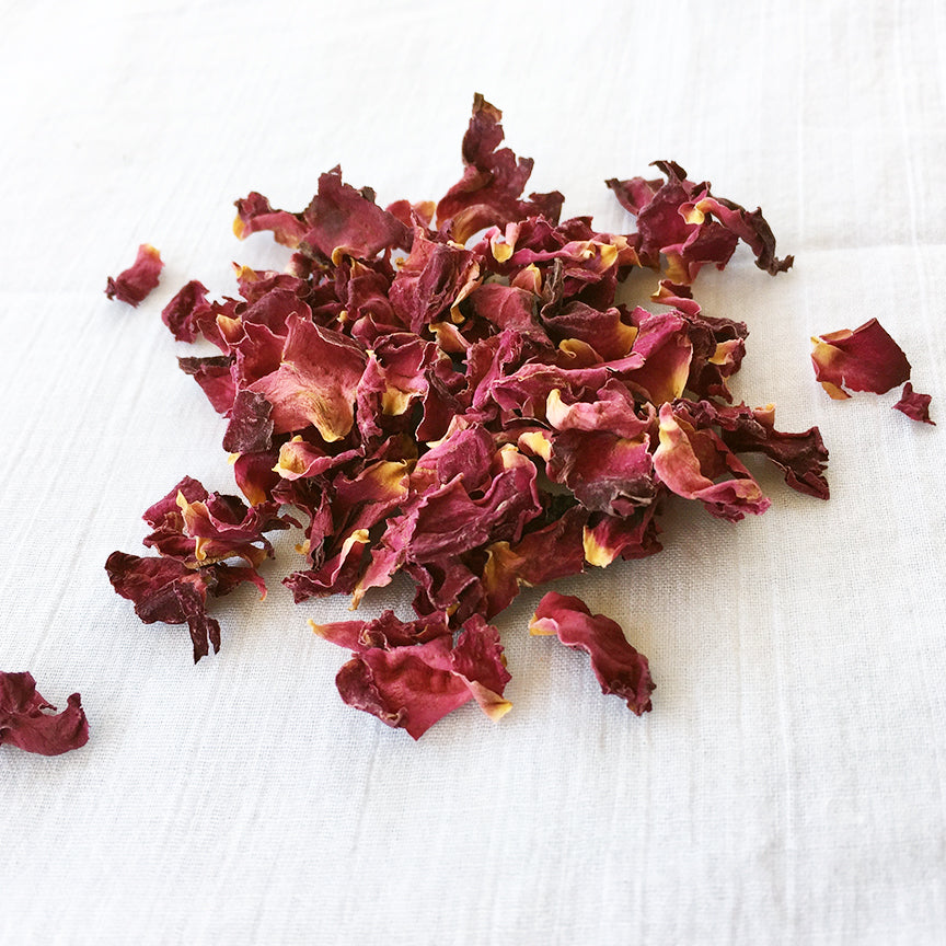 tea in the rose garden - pure rose tisane